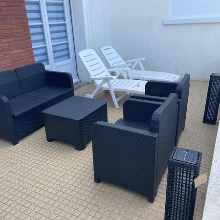 Appart Avec Terrasse Proche Plage - Classe 2 Etoiles Cucq Εξωτερικό φωτογραφία